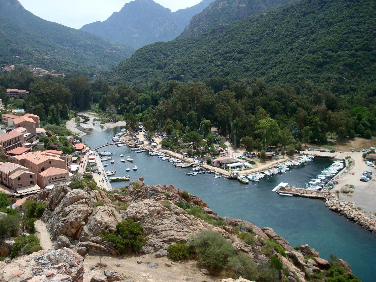 Отель La Calypso Porto  Экстерьер фото