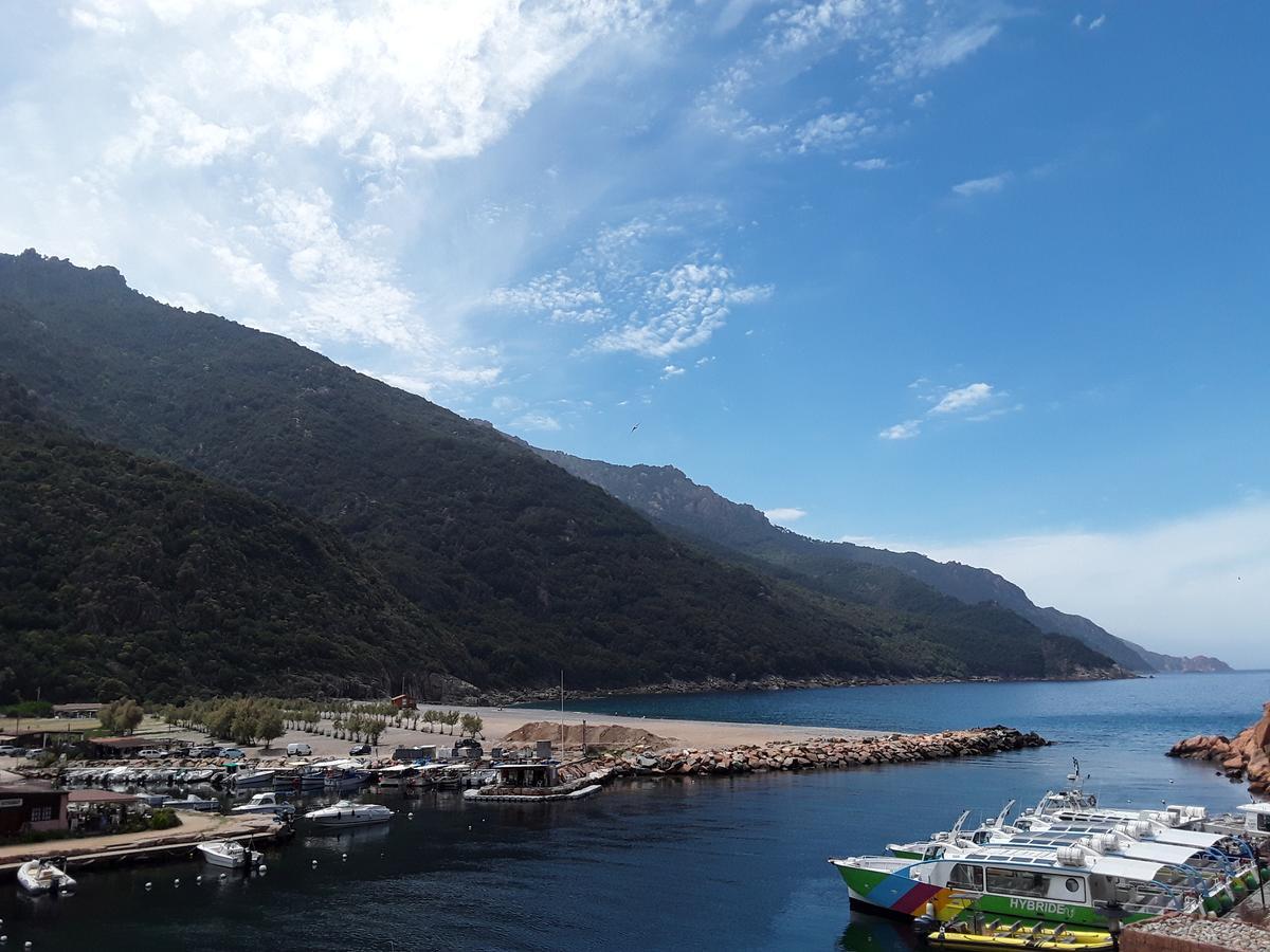 Отель La Calypso Porto  Экстерьер фото
